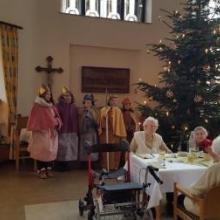 Sternsinger zu Besuch im Altenpflegeheim St. Paulus